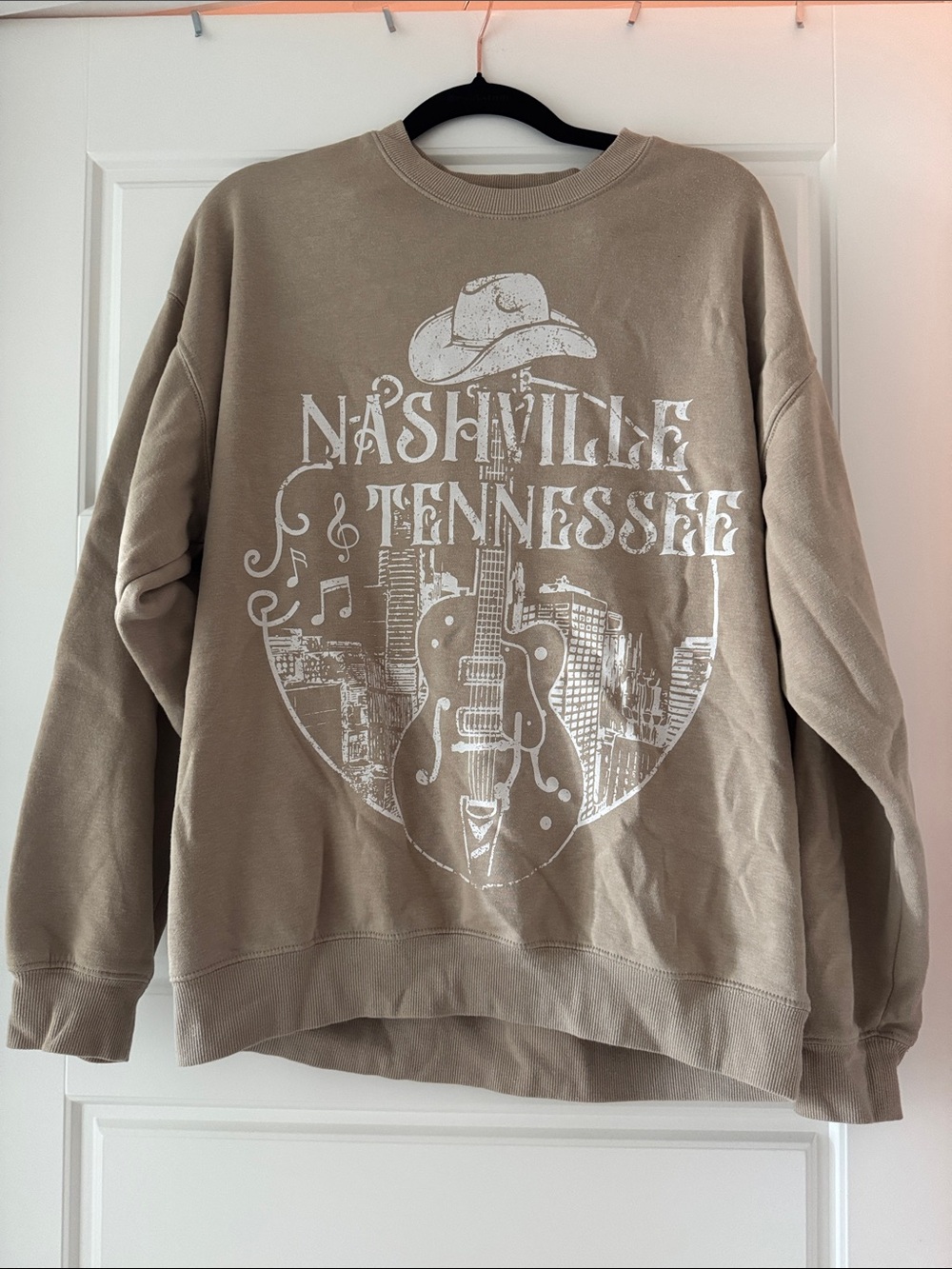 Nashville Tennessee Graphic Crewneck Sweatshirt - Taupe